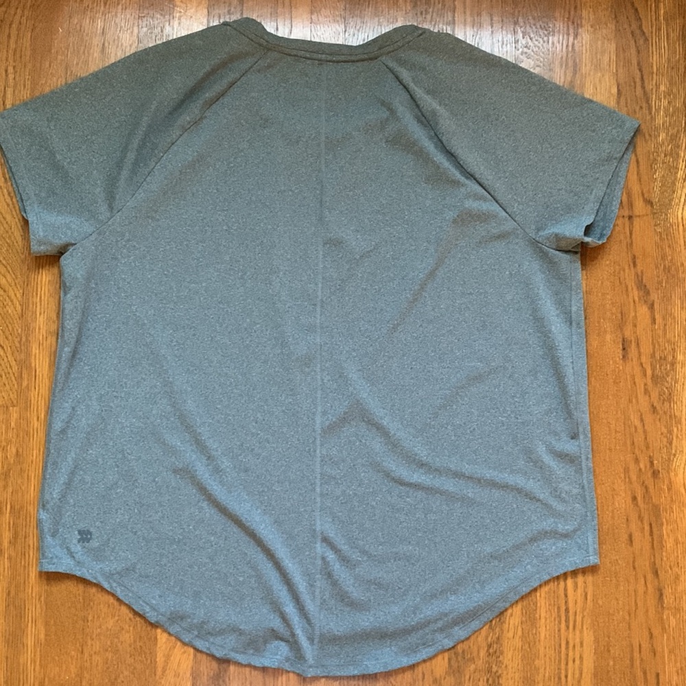 All In Motion Gray Workout Top Size XXL - Picture 3 of 10